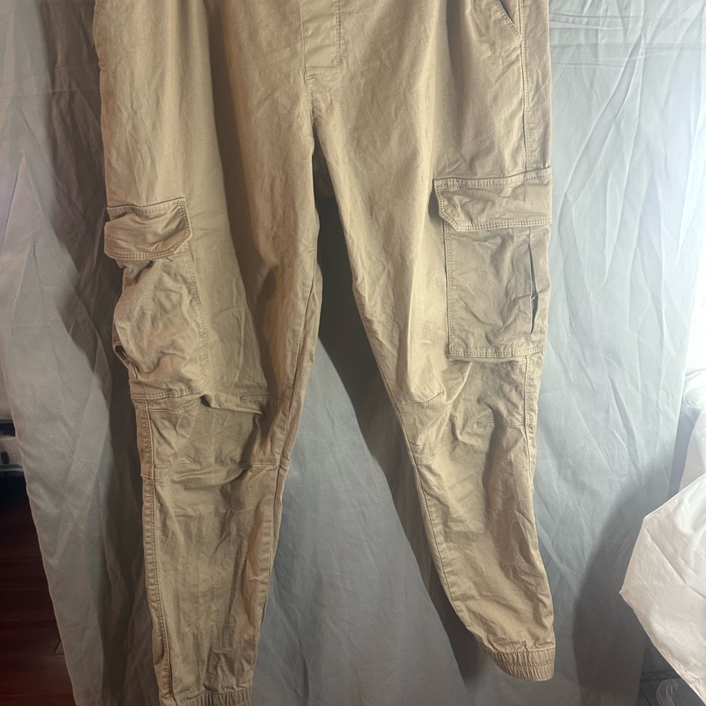 Pull&Bear Men's Beige Cargo Pants